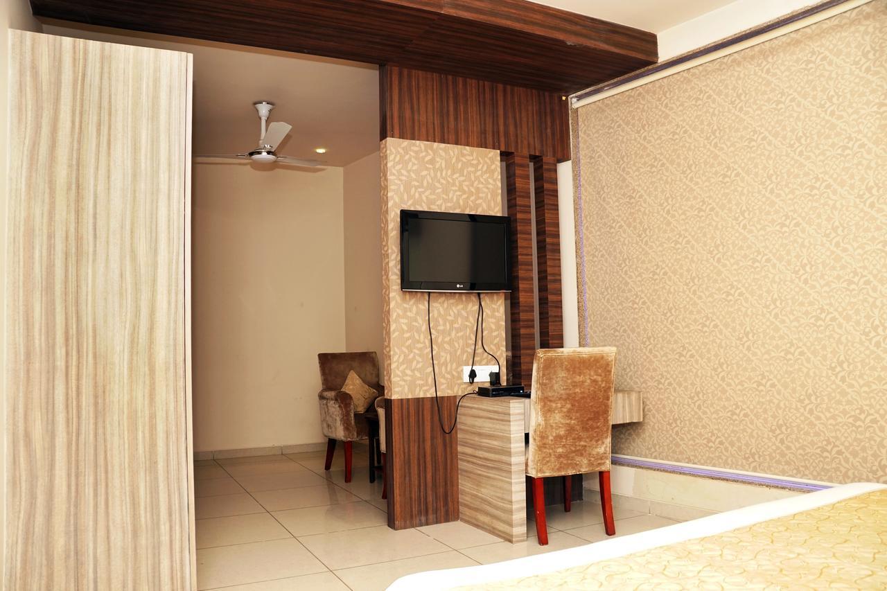 Hotel Gormoh Ahmedabad Luaran gambar